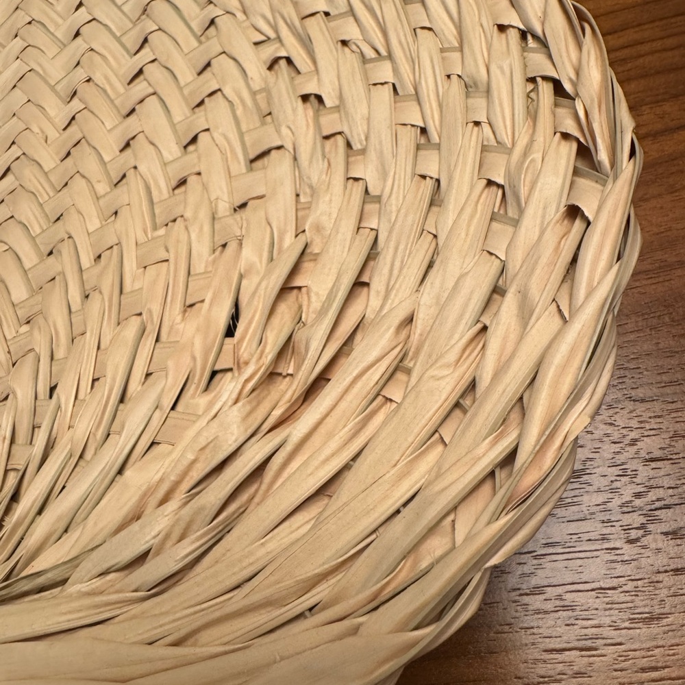 Filipino Pamaypay Abaniko Woven Buri Palm Leaf Souvenir Hand Fan, Philippines
l - Picture 3 of 7